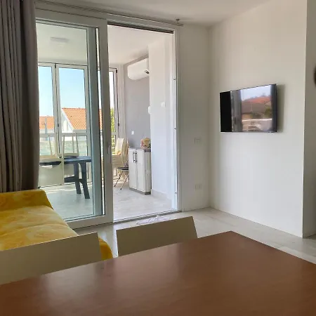 Apartment Nuovo Con Terrazzo E Piscina *