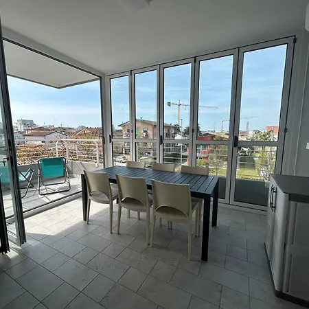 Nuovo Con Terrazzo E Piscina Appartement Lido di Jesolo
